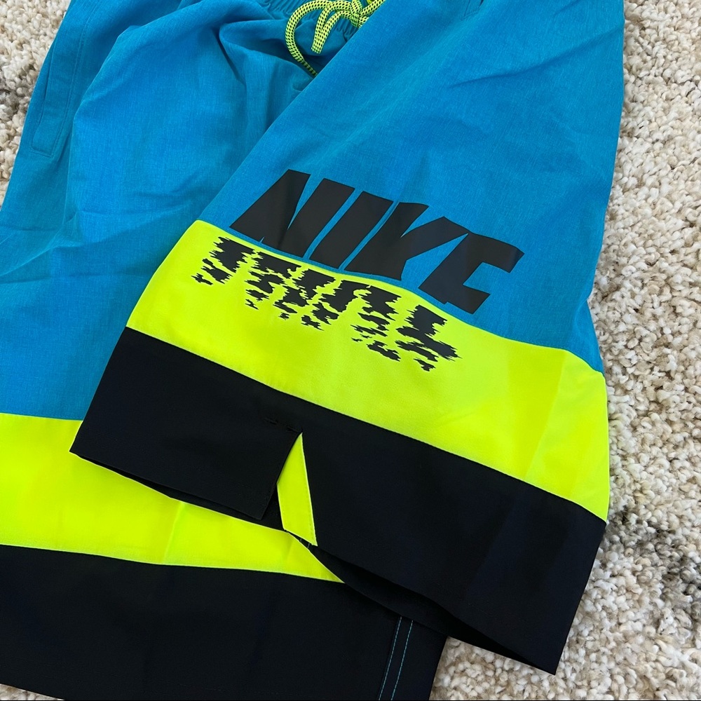 ✔️ NWT✔️ NIKE Sunset Logo Vital Swim Trunks - Picture 6 of 10
